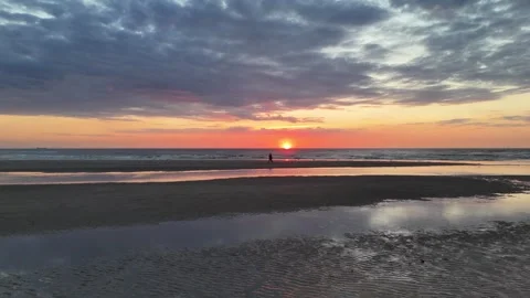Sunset on the beach in Katwijk Video stock 311002268
