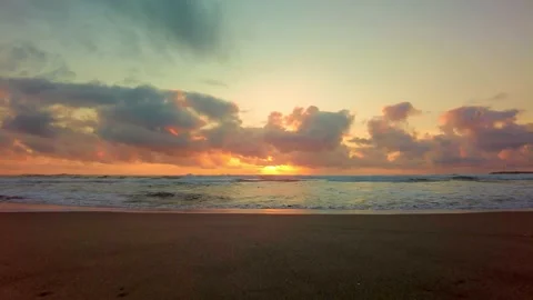 Sunset beach landscape. Summer Atlantic ocean coast. Waves and colorful sky Stock-Footage 154392357
