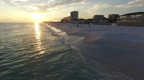 Sunset Beach Lift Low Stockbeeldmateriaal 56184741