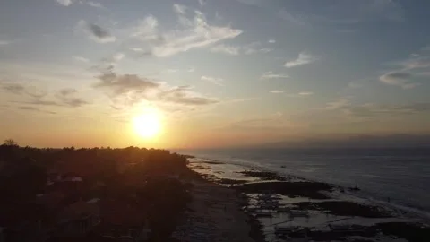 Sunset beach liftoff Stockbeeldmateriaal 329884622