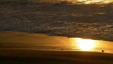 Sunset on the Beach in Puerto Lopez, Ecuador Vidéo 101265798