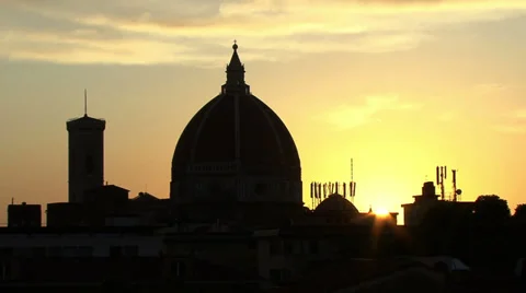 Sunset behind of the Duomo of Florence Stock Footage 32283199