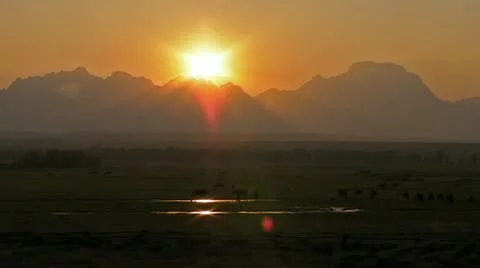 Sunset behind Grand Tetons (p2) Stock-Footage 11877209