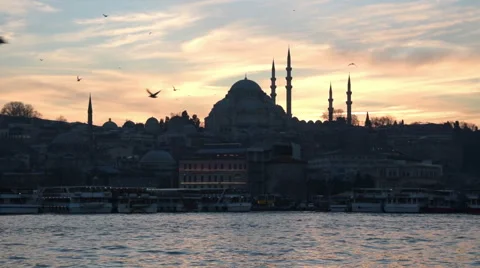 Sunset behind the mosque in Istanbul Turkey Video stock 60438313