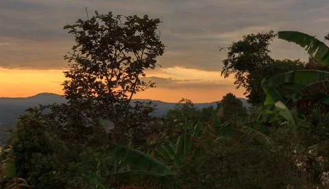 Sunset behind the mountains Foto stock