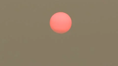 Sunset blocked by wildfire and forest fire smoke Stock Footage 157417318
