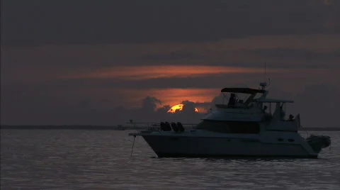 Sunset with boat 3 Video stock 476470