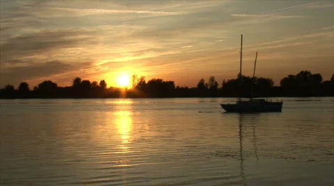 Sunset Boat Timelapse HD 스톡 동영상 529313