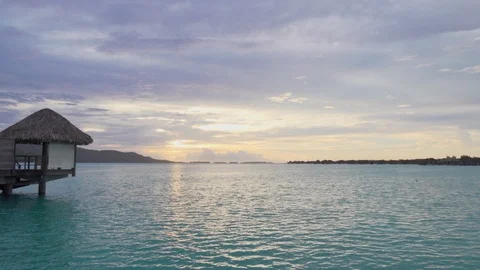Sunset in Bora Bora timelapse - 4k Vídeos de archivo 110896519