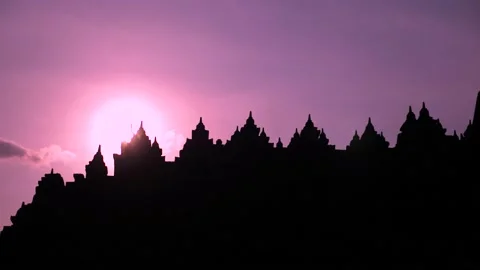 Sunset at Borobudur buddhist temple in Java island, Indonesia. Unesco complex. Vídeo Stock 163171100