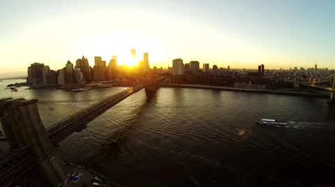 Sunset at Brooklyn Bridge 库存影片 54708921