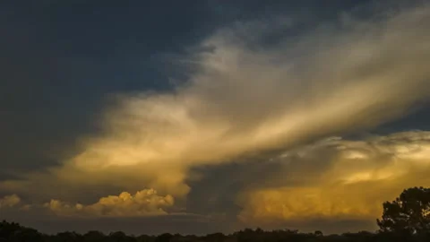 Sunset Brush Strokes (2160p 29.97) Stock Footage 165909564