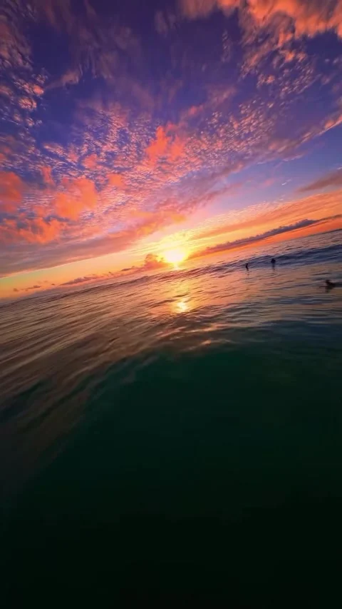The sunset is calling Stockbeeldmateriaal 331195945