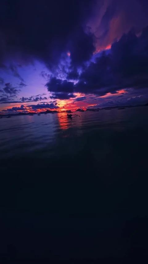 The sunset is calling 库存影片 331196019