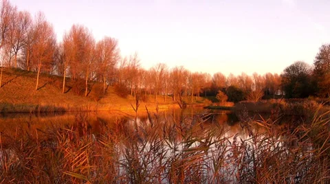Sunset on the canal. Vídeo Stock 35193910