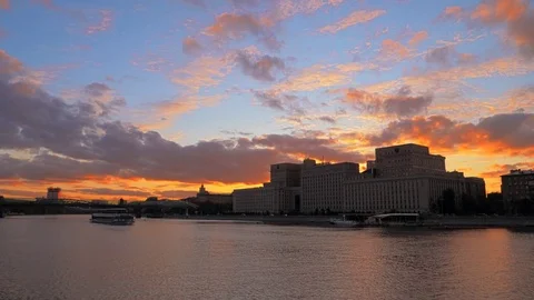 Sunset in the city and ship on the river. Stock Footage 81398169