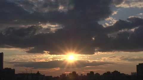 Sunset in the city. Video stock 54954150