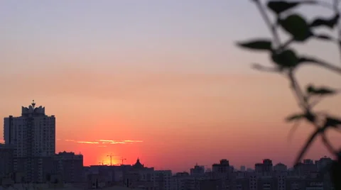 Sunset in the city. Video stock 54954333