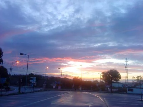 Sunset in city Фото