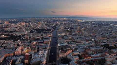 Sunset cityscape view, panoramic view of Saint Petersburg at dusk Vídeo Stock 319865664