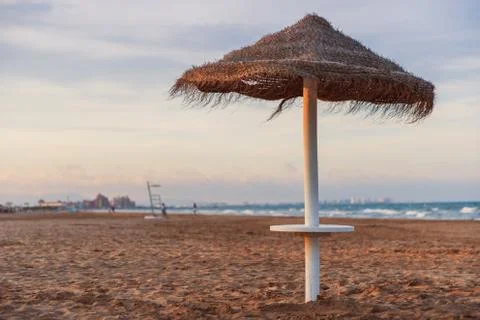 The sunset clock on the beach of Malvarros on a clear day. Valencia, Spain Stock-Fotos