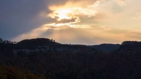 Sunset Cloud Time Lapse of Kentucky Mountain Valley Vidéo 77691041