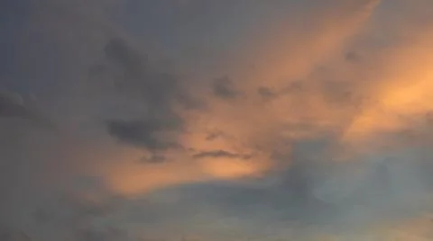 Sunset Clouds With Orange and Gray Tones 스톡 사진