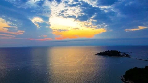 Sunset with clouds over ocean Stock Footage 313504252