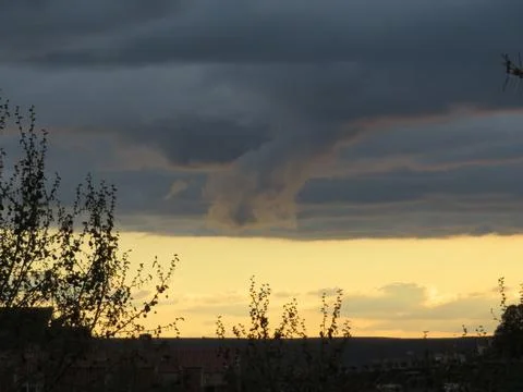 Sunset Clouds red sun reflection effect dawn Fotos de archivo