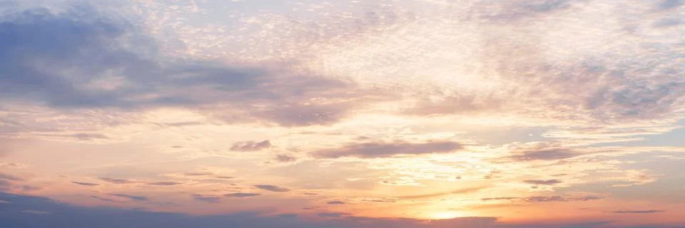 Sunset clouds in the sky panoramic Stock-Fotos