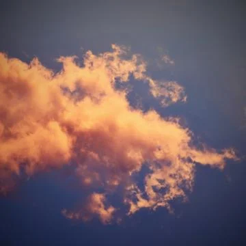 Sunset clouds with sun setting down Stock-Fotos