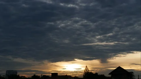 Sunset clouds time lapse 動画素材 67463622