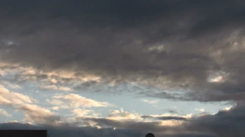 SUNSET CUMULUS CLOUDS TIMELAPSE Video stock 25100750