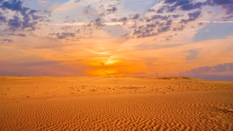 Sunset in a desert time lapse scene Video stock 271126426