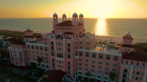 Sunset at The Don CeSar Resort St Pete Beach on 04/21/24 库存影片 276375807
