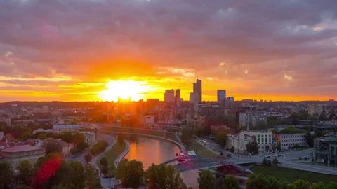 Sunset in downtown Vilnius, panoramic time-lapse Stock Footage 76711693