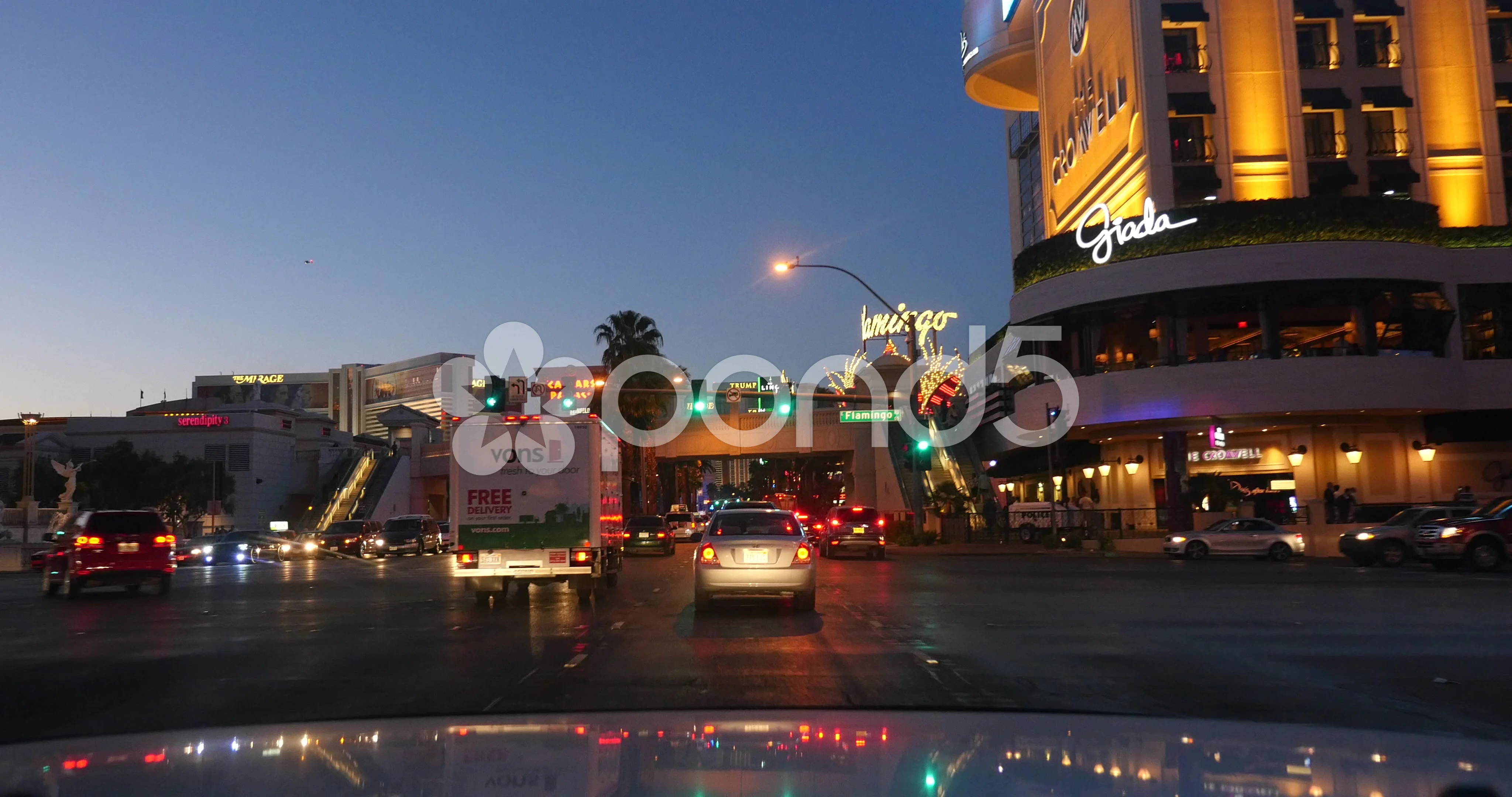 Walking through the Riviera Hotel & Casino FOR THE LAST TIME! - 4K HD in  Las Vegas 