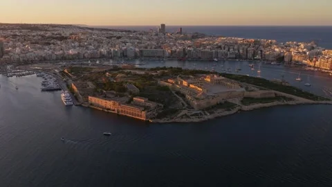 Sunset drone view of Manoel fort. Gzira, Maltese island Stock Footage 293170056