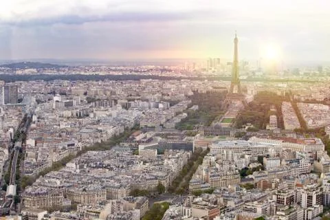 Sunset Eiffel tower and Paris city view form Montparnasse. Sunset romantic Foto stock