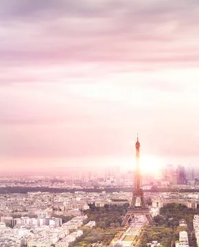Sunset Eiffel tower and Paris city view form Triumph Arc. Foto stock