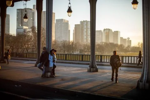 Sunset on the Eiffel Tower, seen from Pont de Bir Hakeim in Paris 스톡 사진