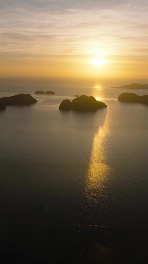 Sunset in El Nido. Palawan, Philippines. Stock Footage 311490335