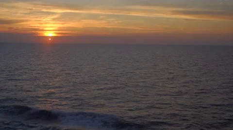 Sunset Evening waves 4 Stockbeeldmateriaal 53040131