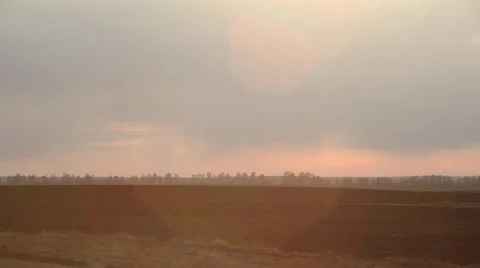 Sunset In The Field Stockbeeldmateriaal 1049885