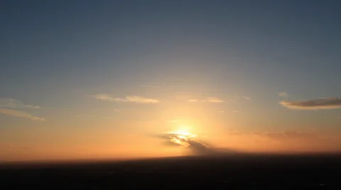 Sunset on flat horizon 库存影片 35757745