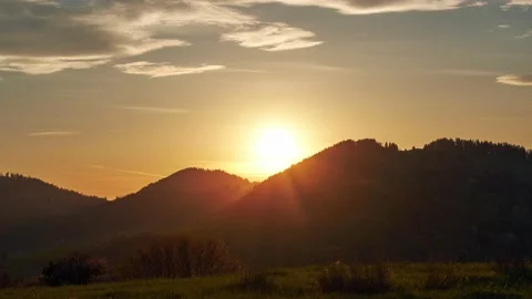Sunset in a forest mountain rural landscape. Stock-Footage 194766904