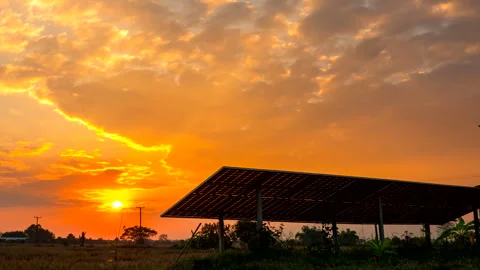 Sunset in front of Solar Cells panel Stock Footage 295104102