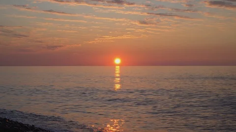 Sunset in Georgia by the sea 動画素材 104670093