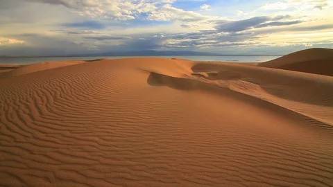 Sunset in the Gobi Desert. Mongolia 動画素材 72336598