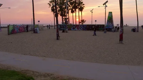 SUNSET GRAFFITI VENICE BEACH VENICE CALIFORNIA Stock-Footage 76690898